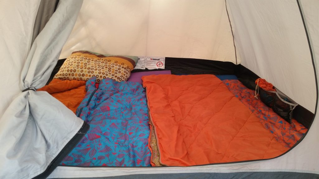 キャンプのシュラフ（寝袋）